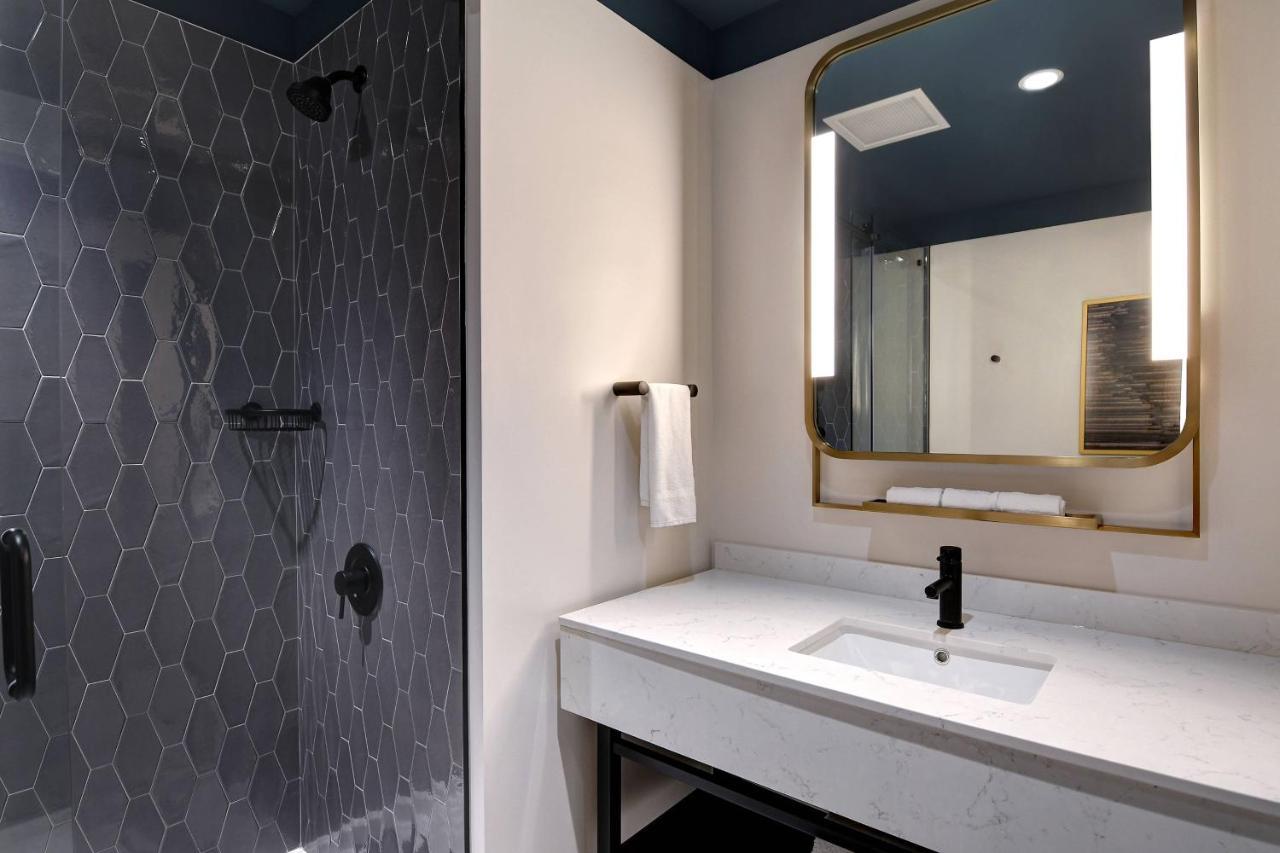 Courtyard By Marriott Cincinnati Downtown Εξωτερικό φωτογραφία