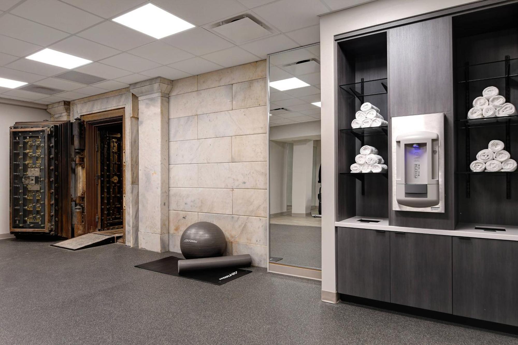 Courtyard By Marriott Cincinnati Downtown Εξωτερικό φωτογραφία
