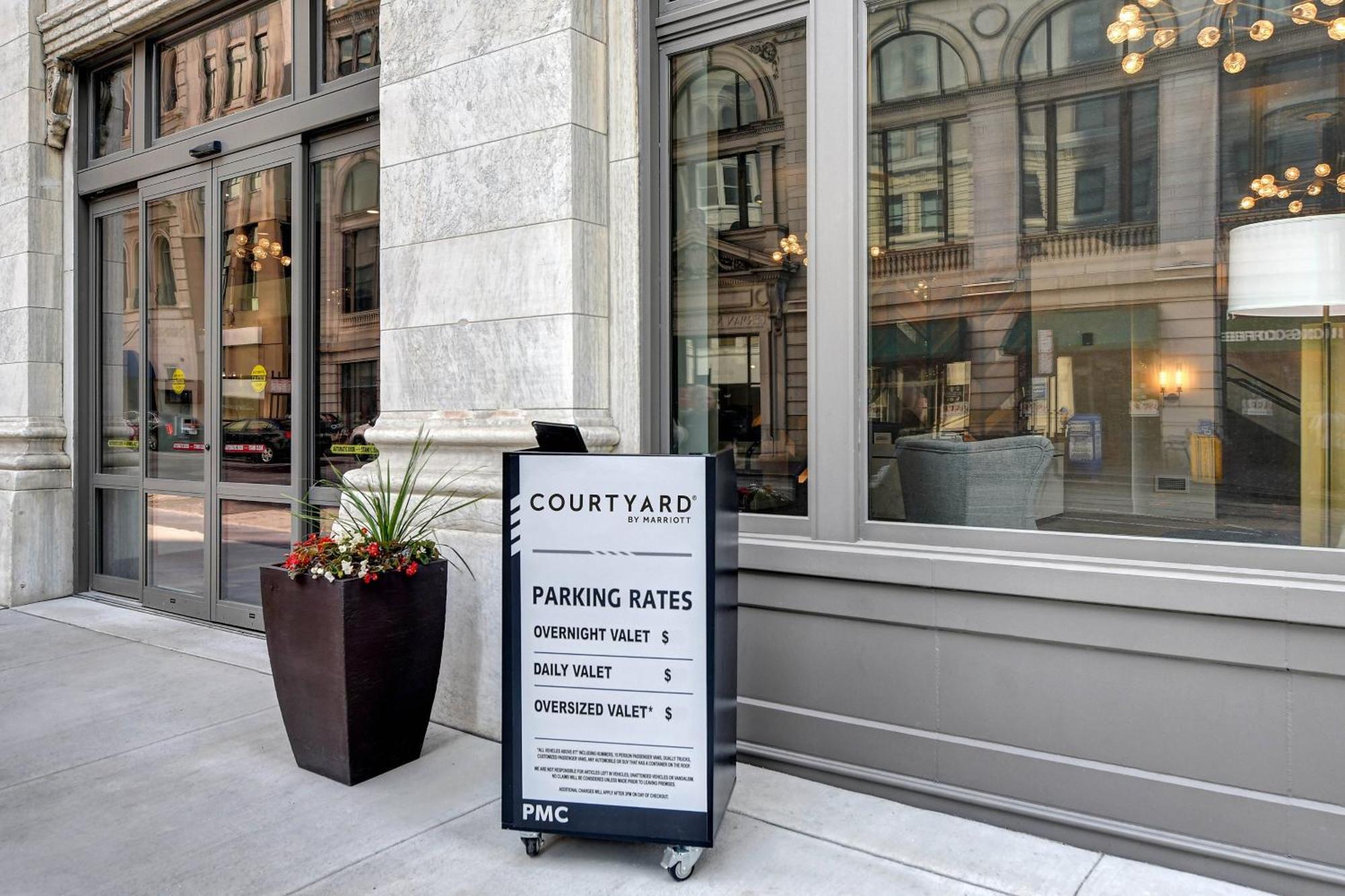 Courtyard By Marriott Cincinnati Downtown Εξωτερικό φωτογραφία